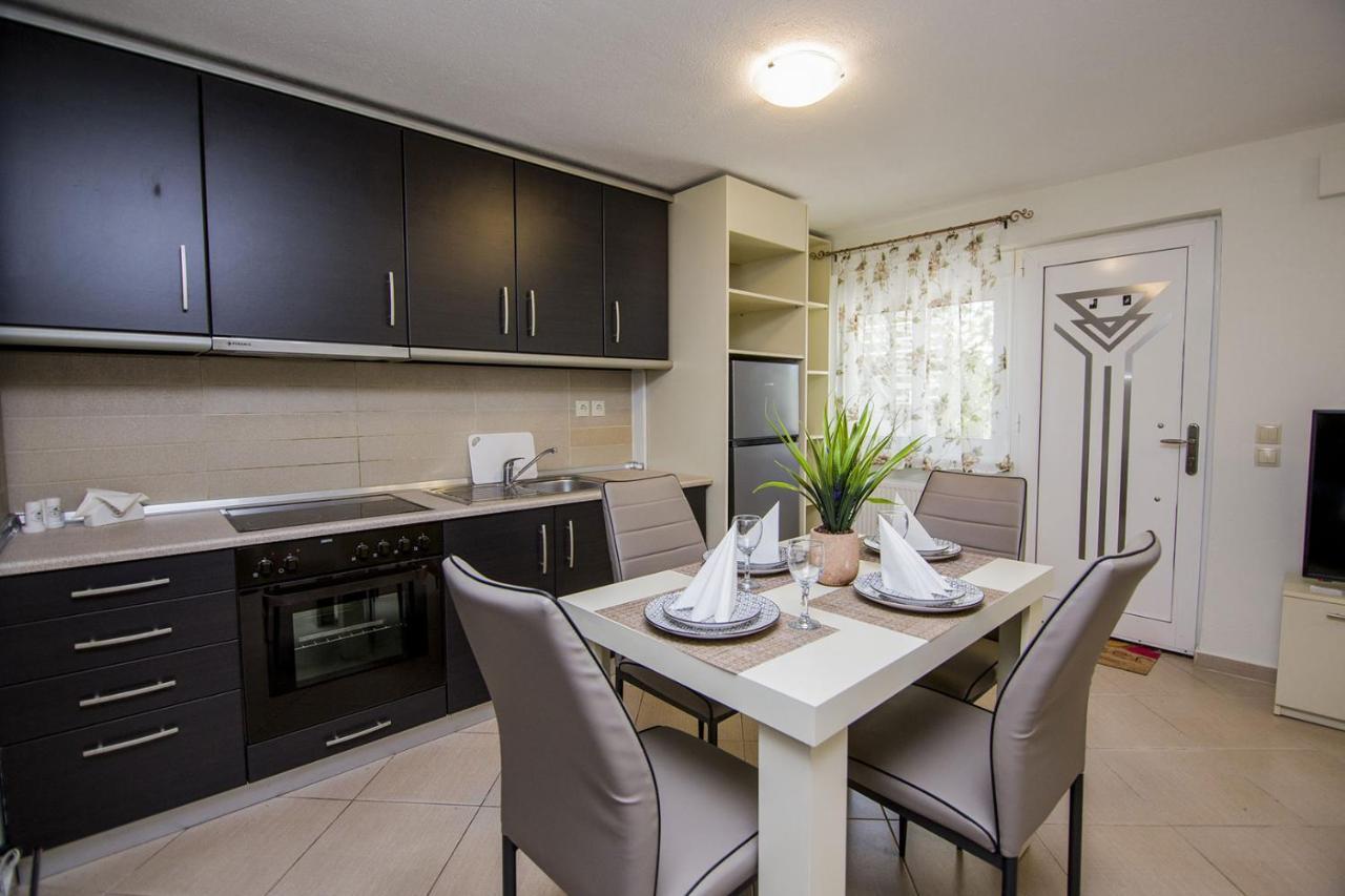 Kasta Bnb Ofrínion Exteriör bild