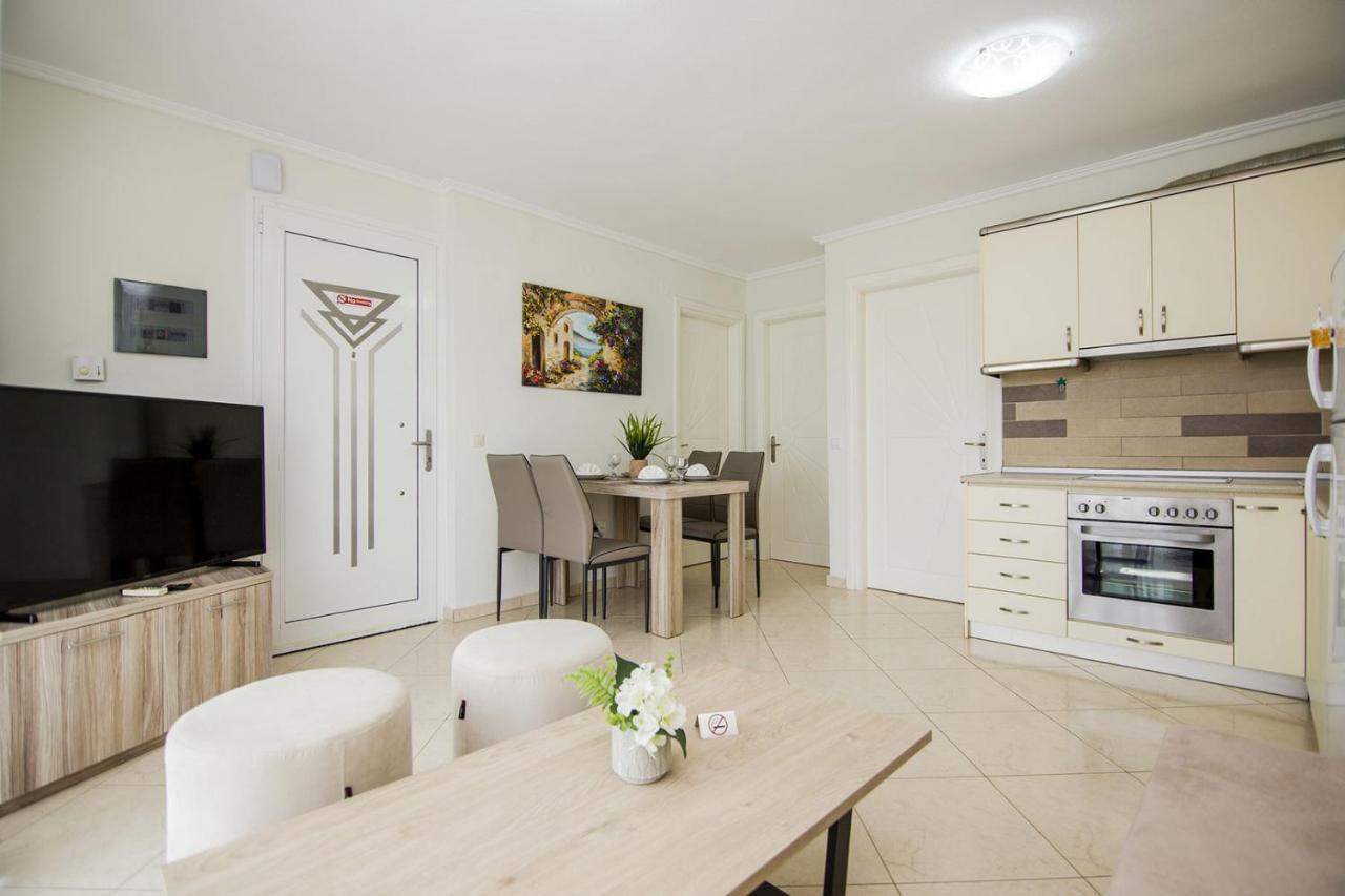 Kasta Bnb Ofrínion Exteriör bild