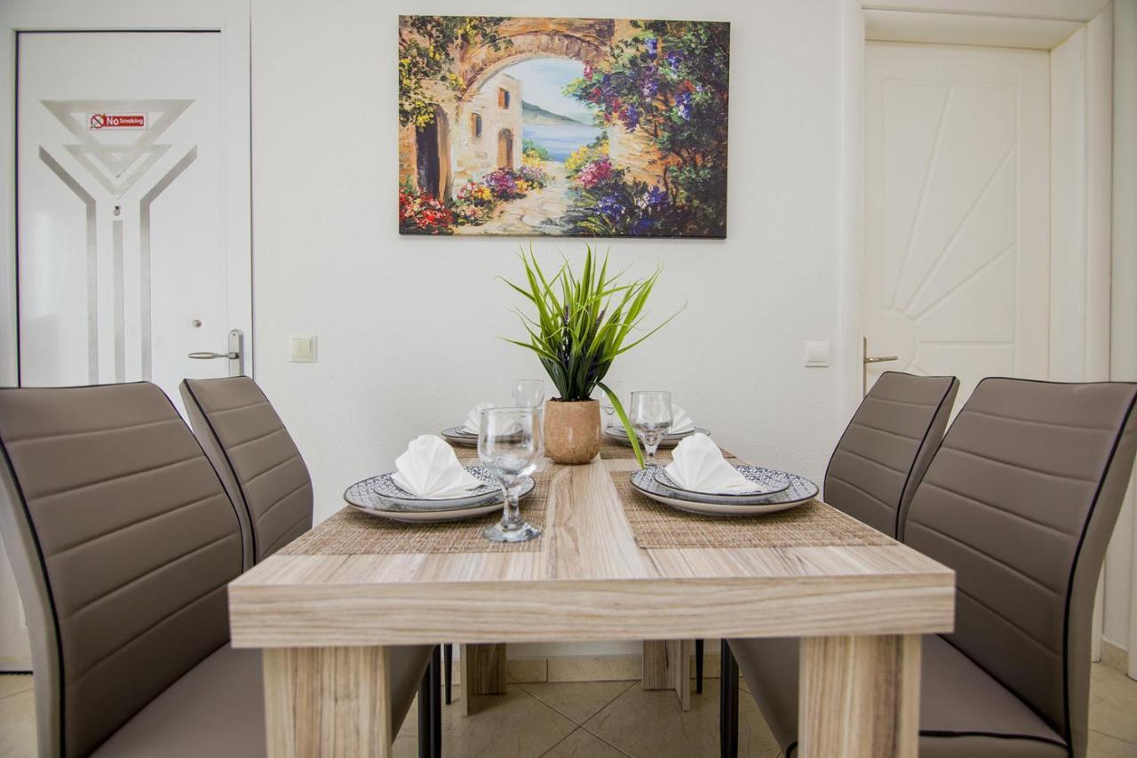 Kasta Bnb Ofrínion Exteriör bild